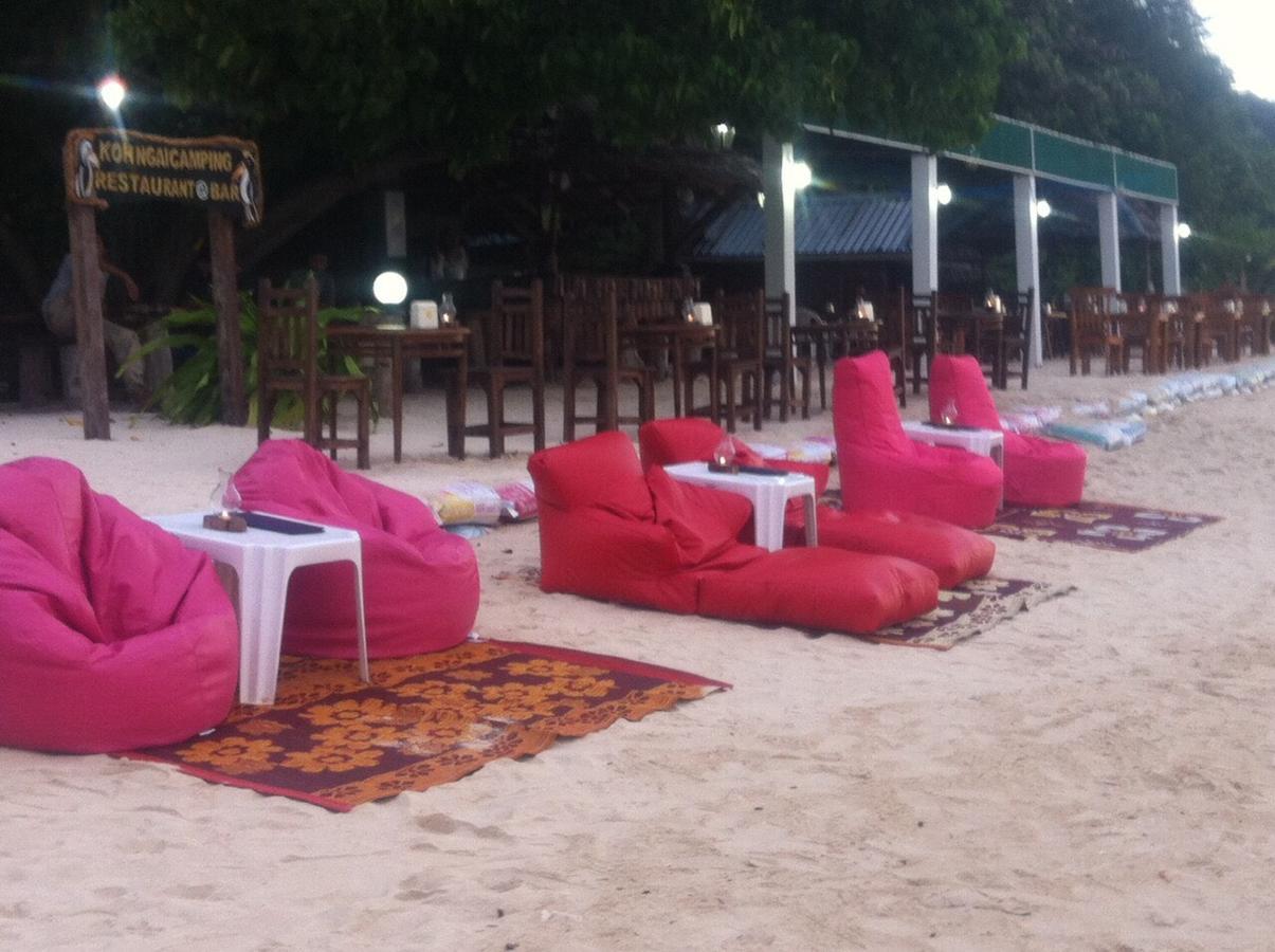 Koh Ngai Camping Restaurant @ Bar Exterior foto